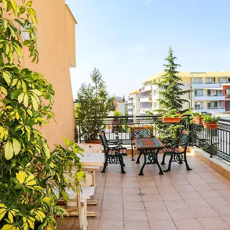 Family Deykin 2* Slantschew brjag