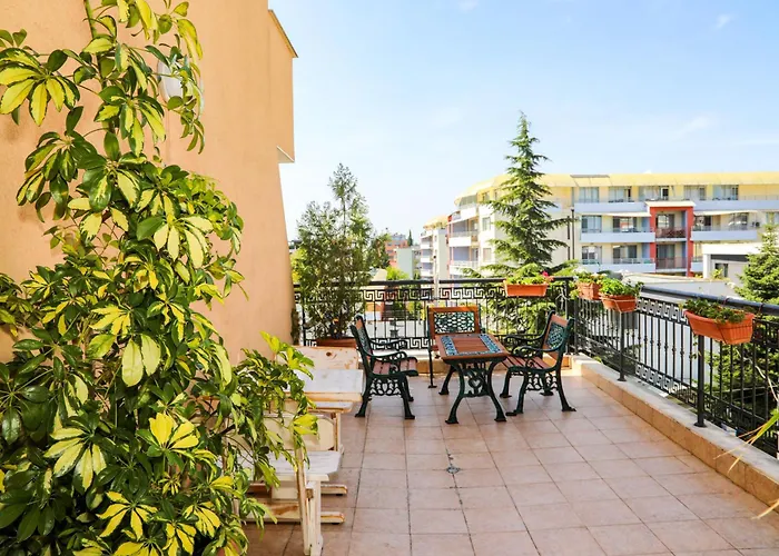 Family Deykin 2* Slantschew brjag