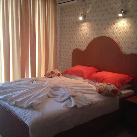 Hotel Family Deykin Słoneczny Brzeg