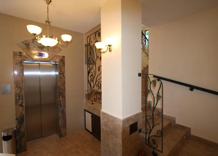 Family Deykin 2* Σάνι Μπιτς