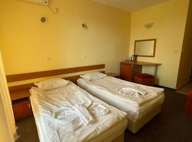 Ξενοδοχείο Family Deykin 2*