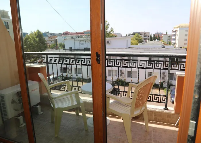 Ξενοδοχείο Family Deykin