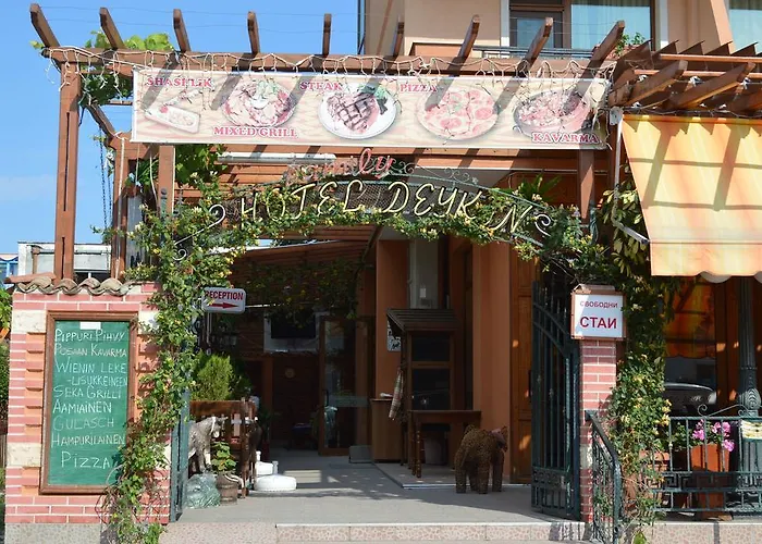 Ξενοδοχείο Family Deykin 2*