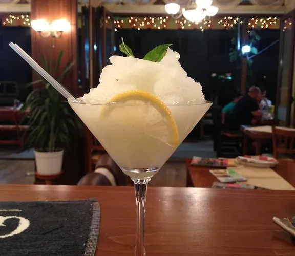 Ξενοδοχείο Family Deykin