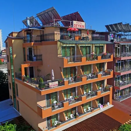 Family Deykin מלון