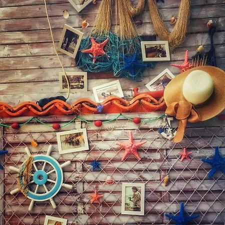 Family Deykin מלון