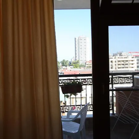 מלון Family Deykin