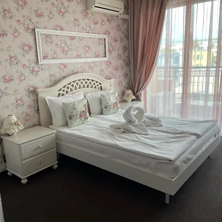 Family Deykin 2* סאני ביץ'