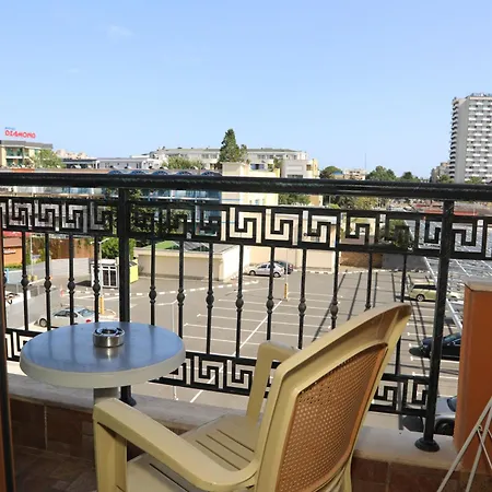 Family Deykin מלון 2*